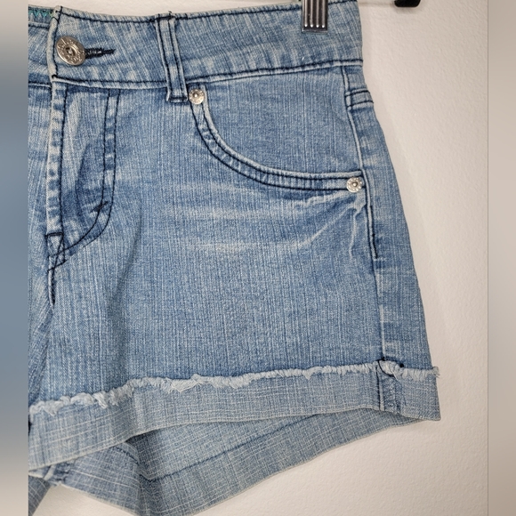 Levis Kids Girls  Size 12 XL 9 -10 Year  Embroidery Light Blue  Short Pants - Picture 4 of 8